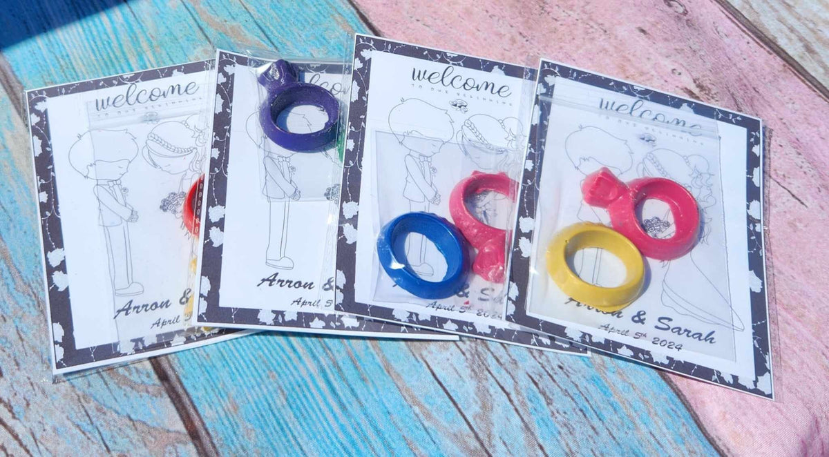 Kids Wedding Crayons l Kids Wedding Favors l Personalized wedding coloring kits l Kids Activity Table l Ring Crayons