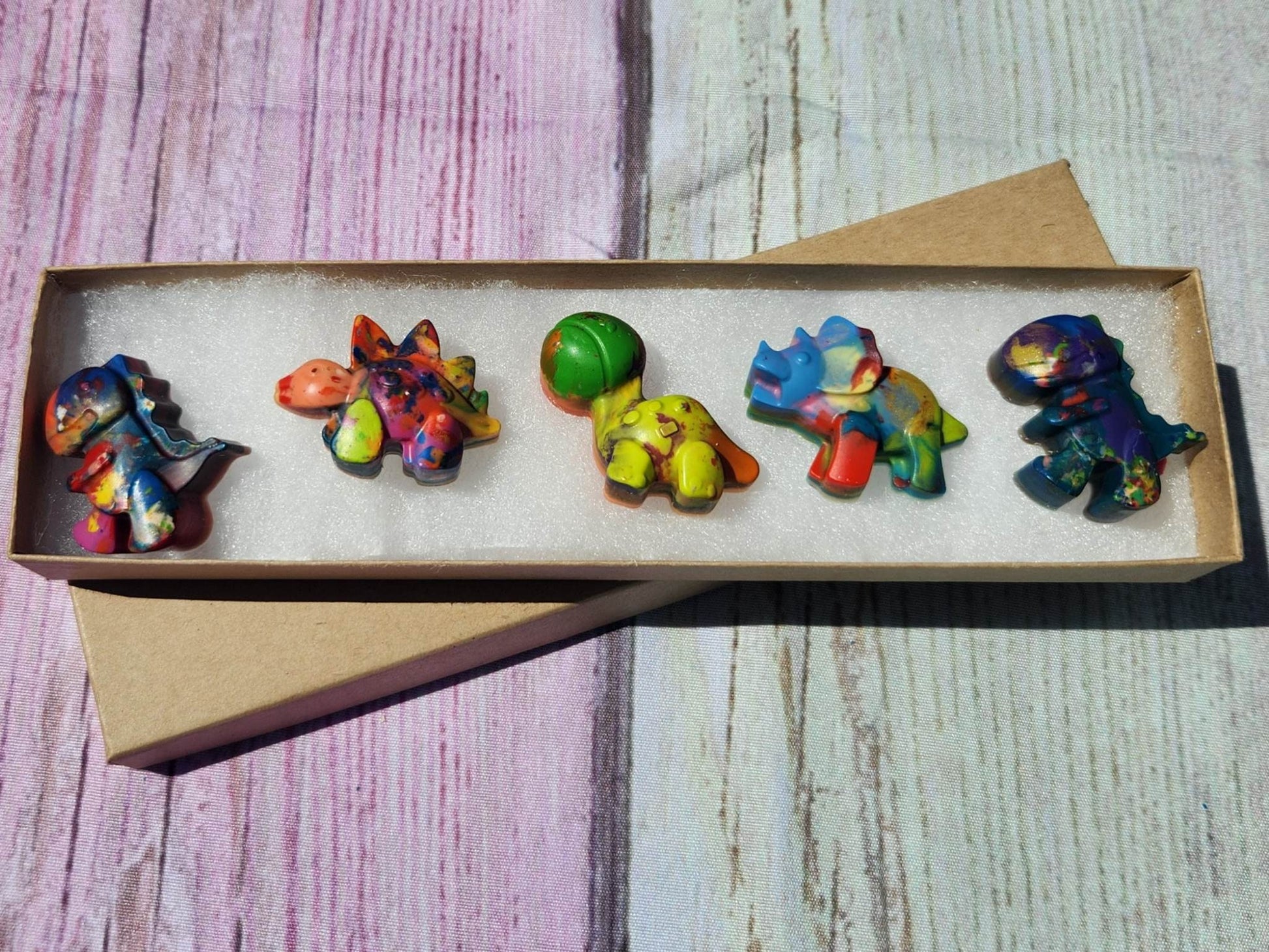 Dinosaur Box Crayon Set - Party Favors - Personalized Crayons - Girl & Boy Dinosaur