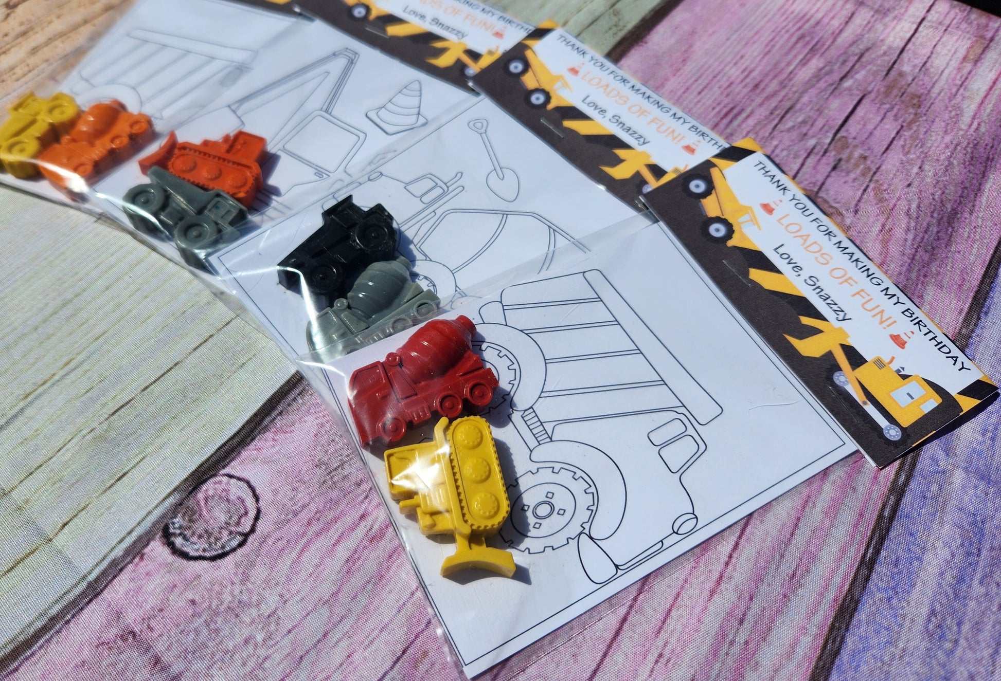 Construction Truck Crayons, Party Favors, Coloring Kits