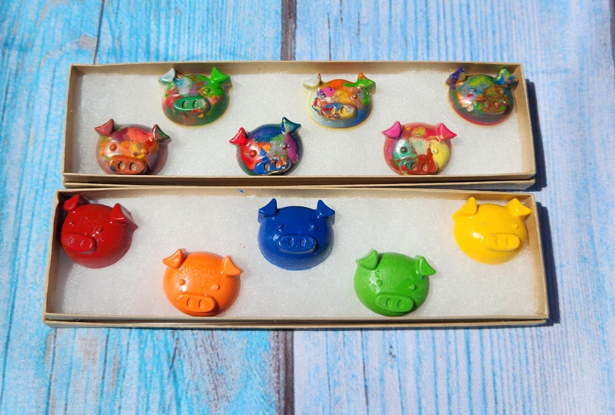 Farm, Piggy Themed Coloring Party Favors , Personalized Crayons, Pig Crayons, Barnyard Fun