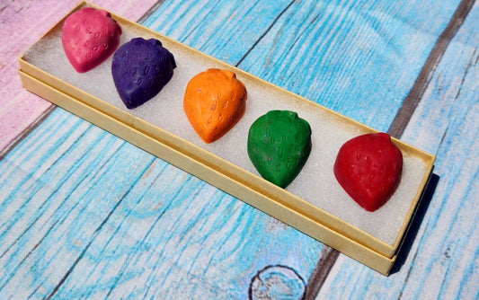 Personalized Crayon Names, Party Favors, Strawberry Crayons