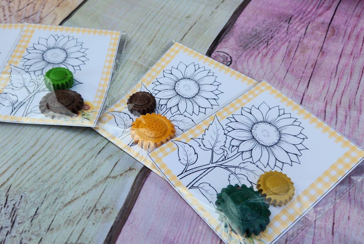 Sunflower Coloring Kits l Sunflower Crayons l Party Favors l Birthday Gifts l Thank you Favors l Sunflower Favors