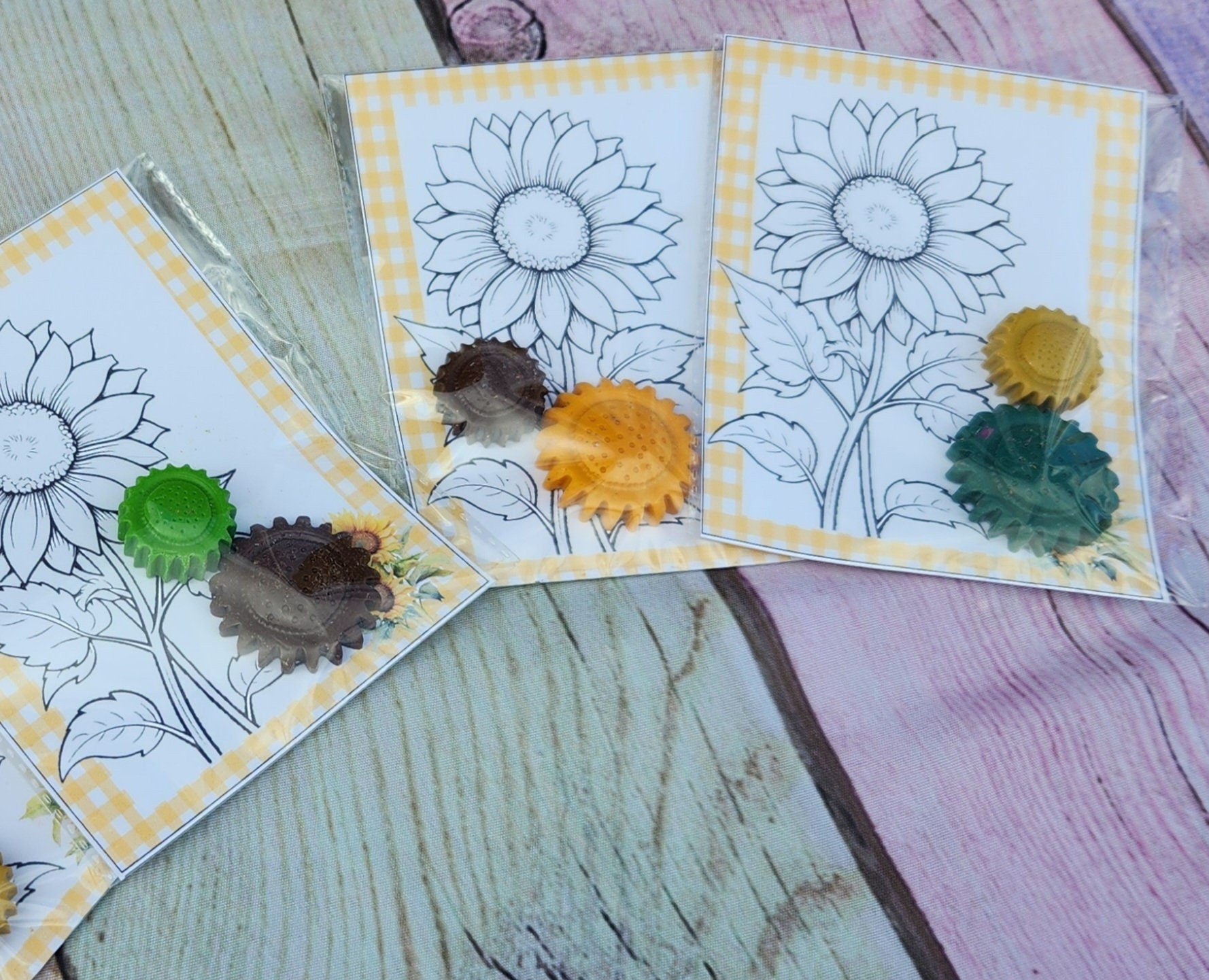 Sunflower Coloring Kits l Sunflower Crayons l Party Favors l Birthday Gifts l Thank you Favors l Sunflower Favors