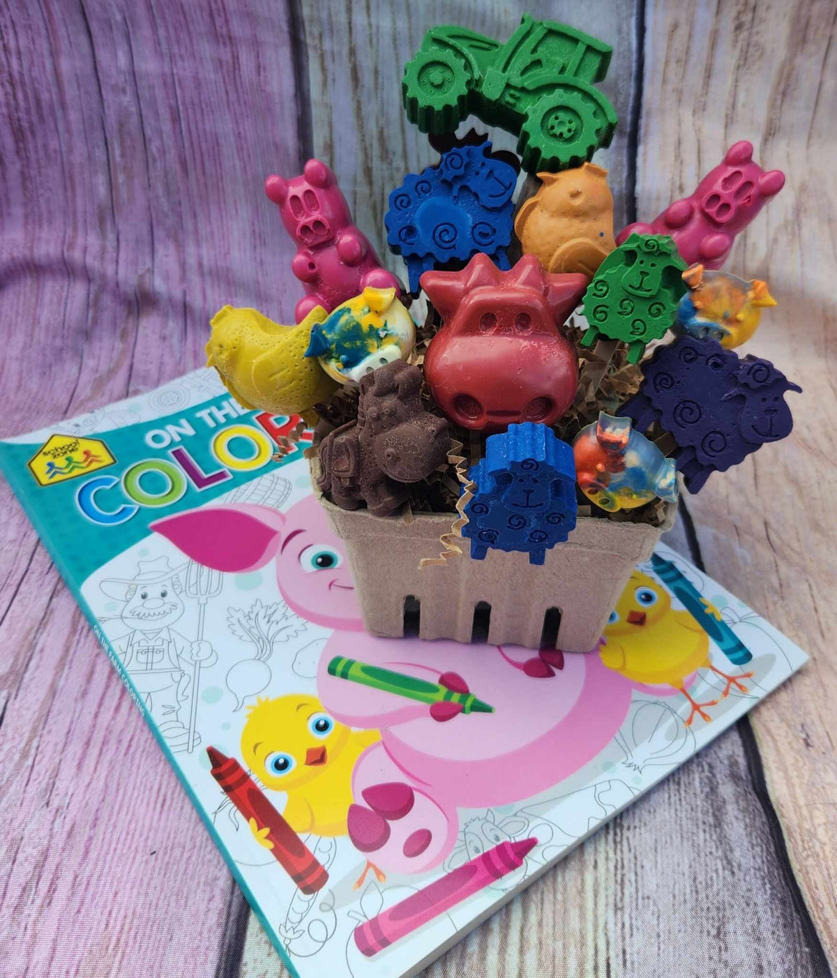 Farm Animal Crayons Gift Basket • Kids Birthday Favor Set • Barnyard Party Gift • Handmade Colorful Crayon Assortment
