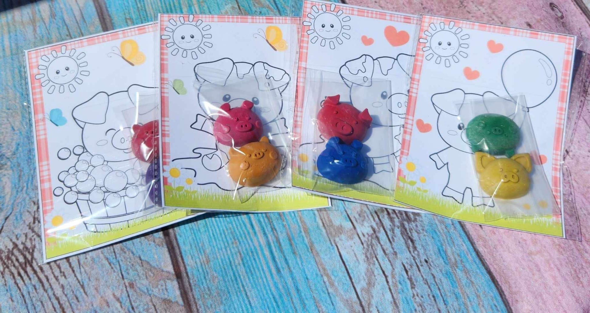 Farm Crayons l Pig Crayons l Barnyard Animals l Gift For Kids l Party Favors l Gifts for Kids l Party Favor Bags l Thank you Favors l