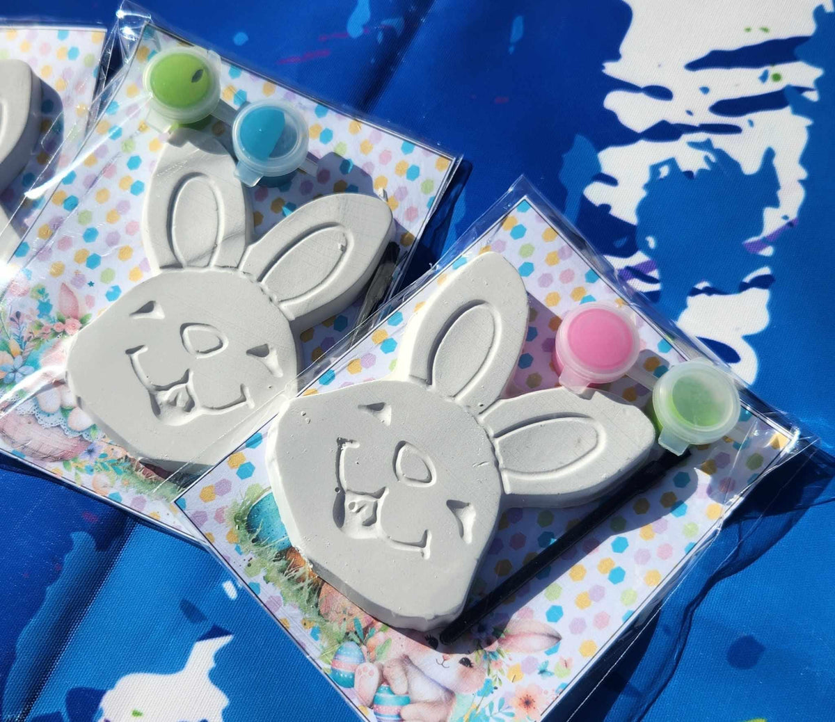 Easter Bunny Face Plaster Paint Kit: DIY Kids Activity