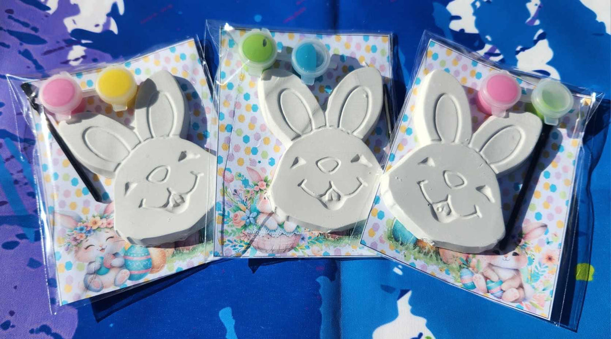 Easter Bunny Face Plaster Paint Kit: DIY Kids Activity