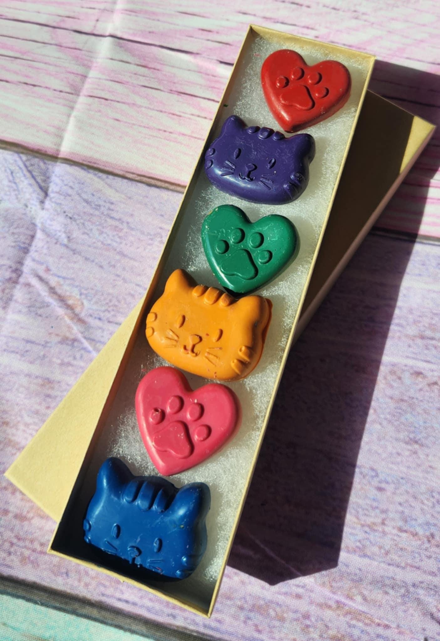 Cat & Heart Crayons Box Set | Cat-Themed Birthday Party Favors | Kitten Crayons for Kids | Non-Toxic Crayons | Party Goodie Bag Gifts