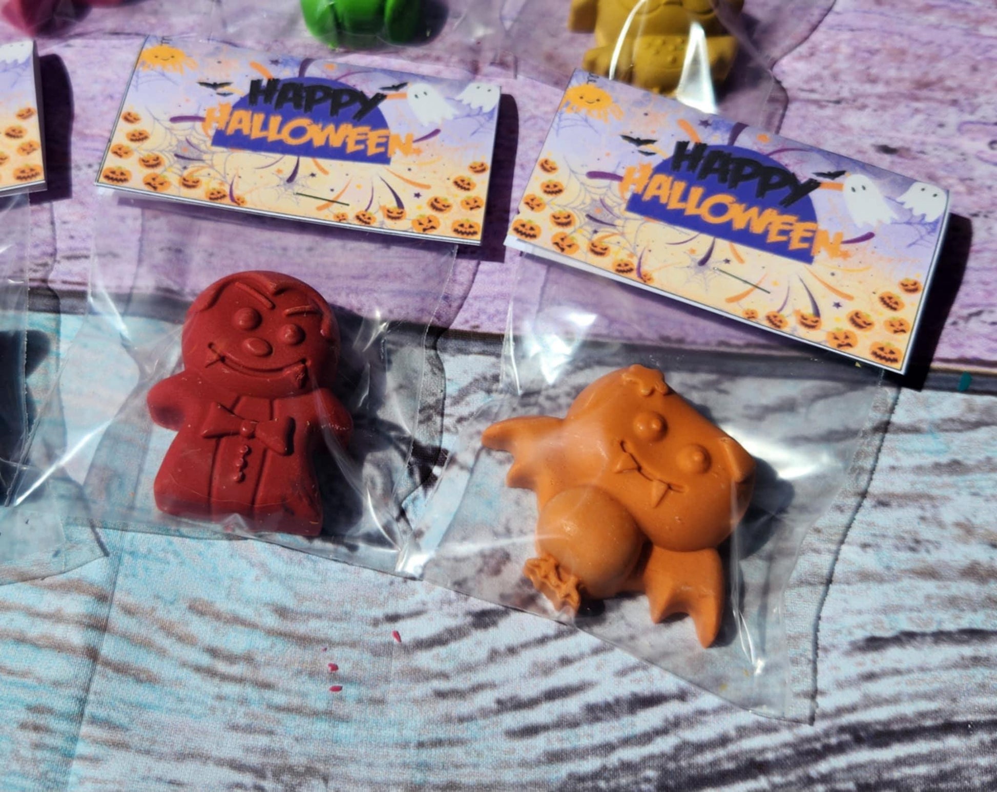 Halloween Crayon Party Favors: Spooky Shapes, Non-Candy Gifts