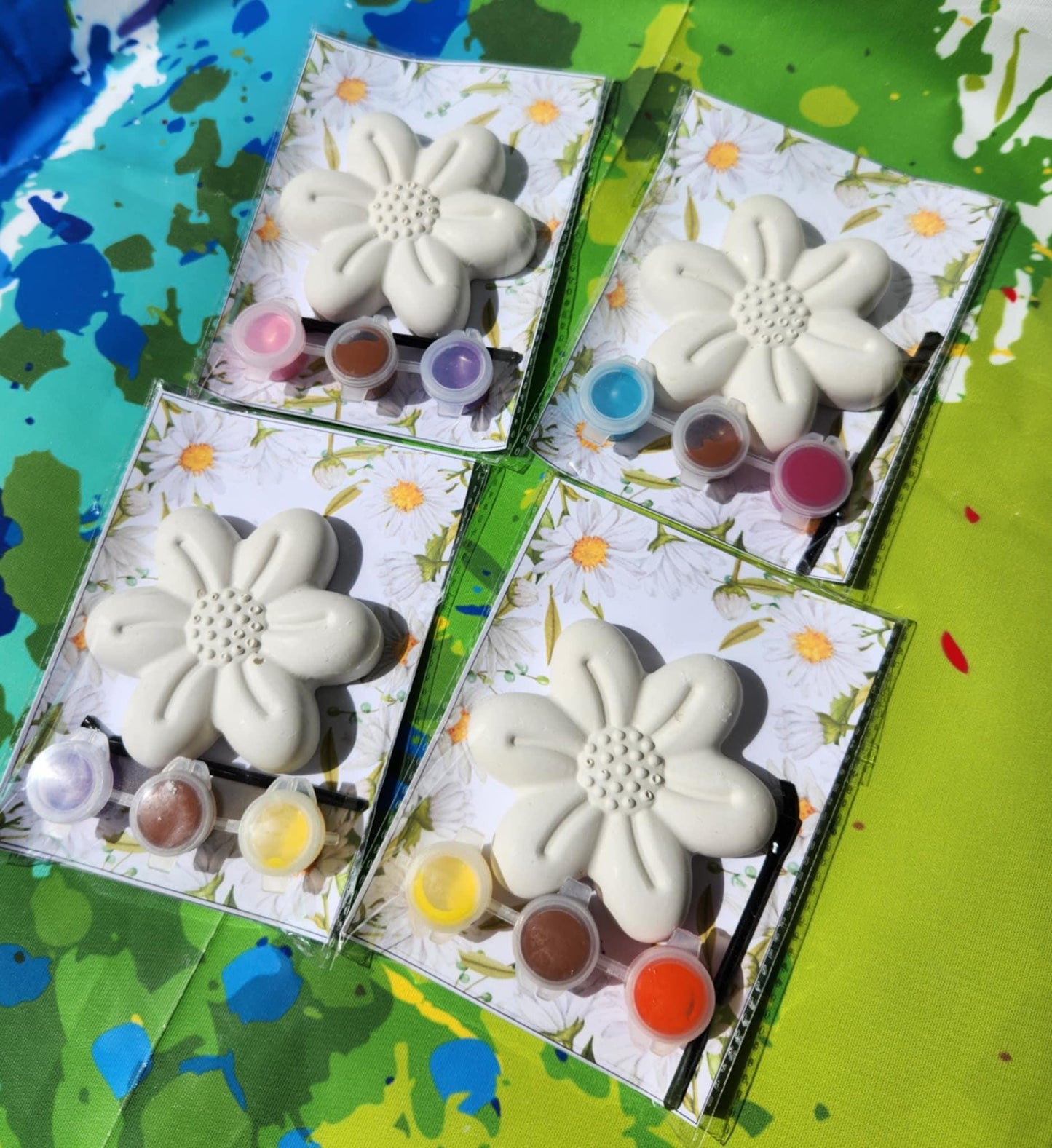 Daisy Flower Paint Kit – Birthday Party Favors – DIY Painting Activity – Spring Party Gifts – Flower-Themed Party Bag