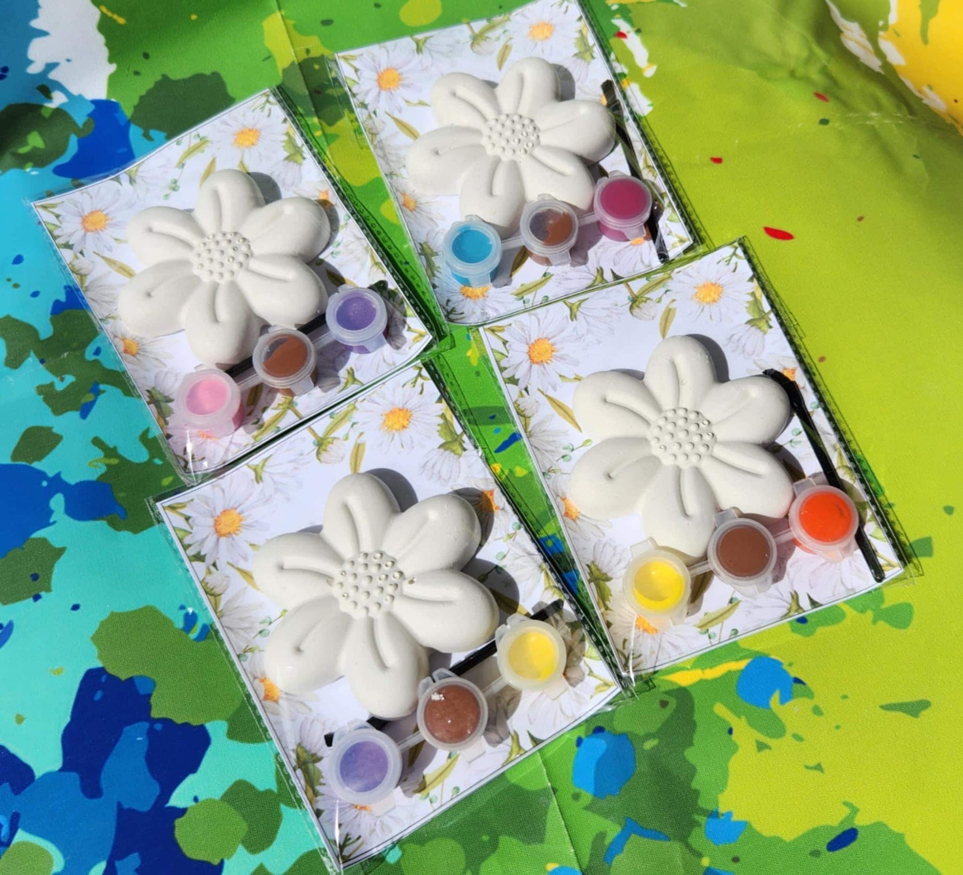 Daisy Flower Paint Kit – Birthday Party Favors – DIY Painting Activity – Spring Party Gifts – Flower-Themed Party Bag