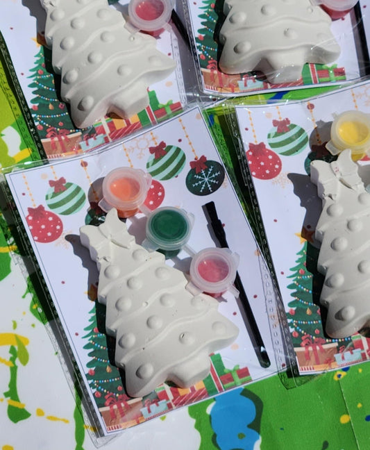 Christmas Tree Plaster Paint Kit – Fun DIY Holiday Craft for Kids! Art Activity |Stocking Fillers | DIY Paint Kit l Christmas Party Favors