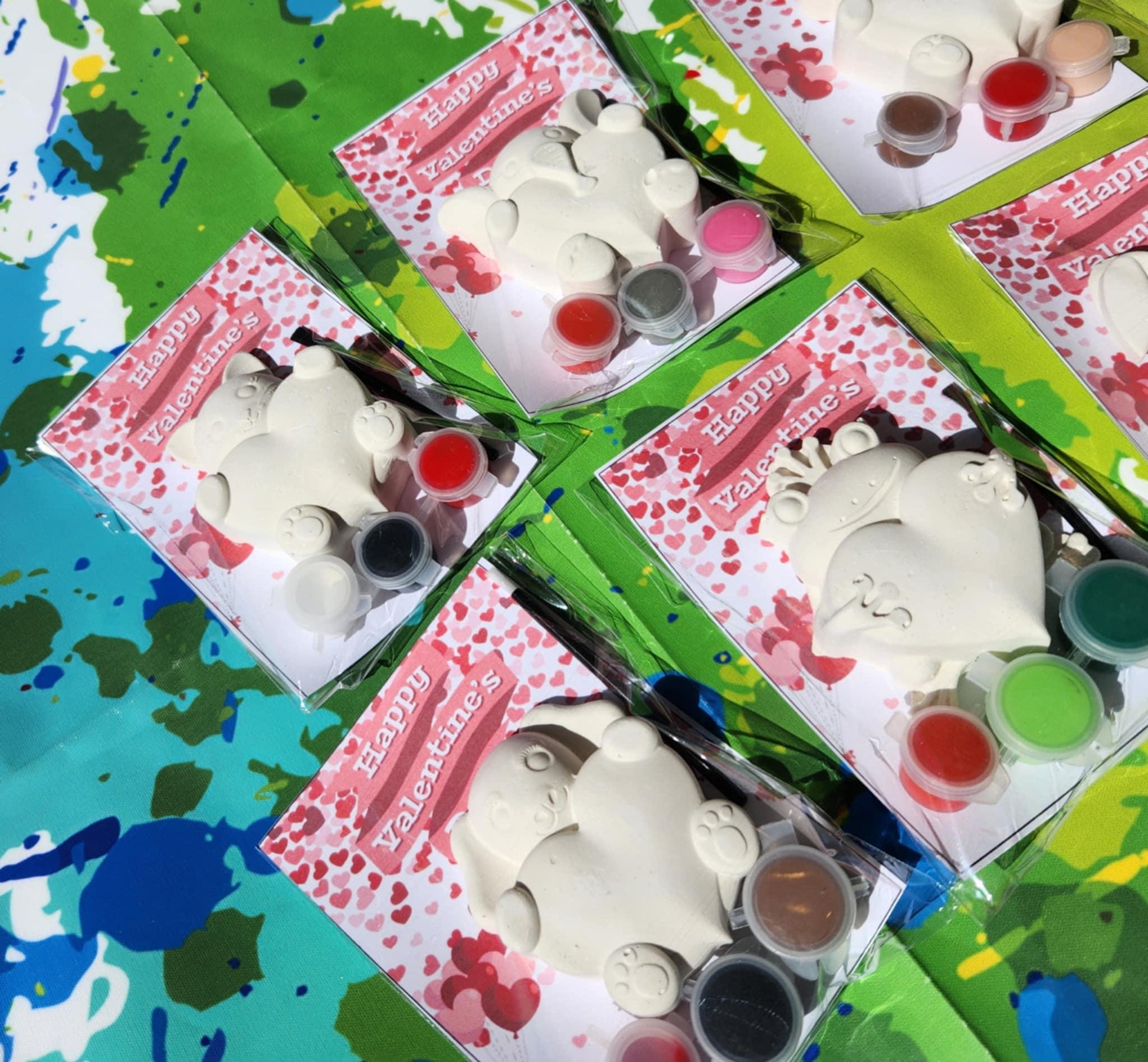 Valentines day Paint your own Kits , Party Favors, Crayons, Birthday party gifts - Valentines Day Party Favors - Classroom Gifts