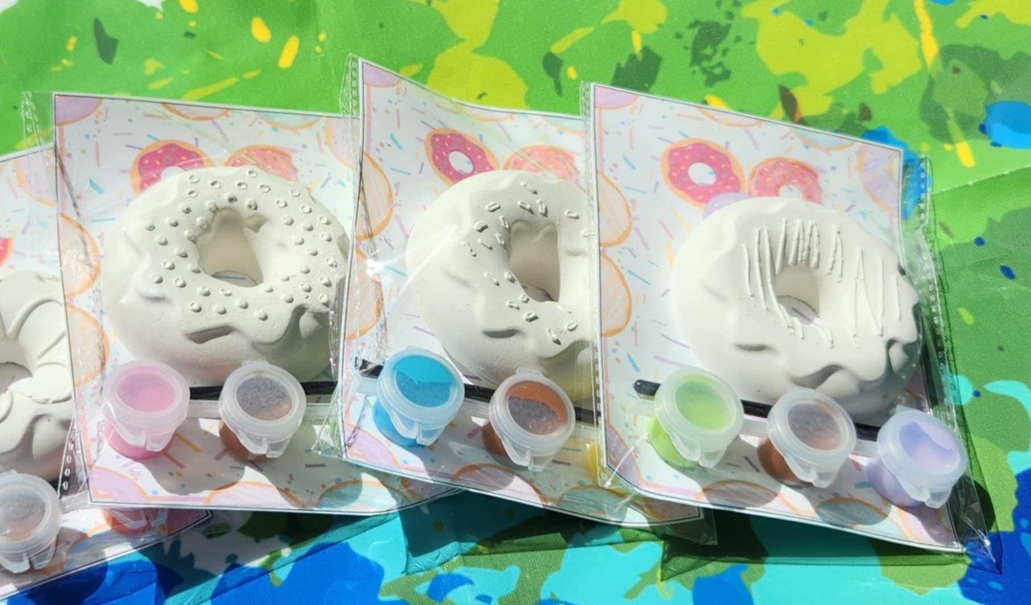 Doughnut Paint Your Own Kits – Kids Birthday Party Favors, DIY Plaster Painting Activity, Sweet Treat Art Gift