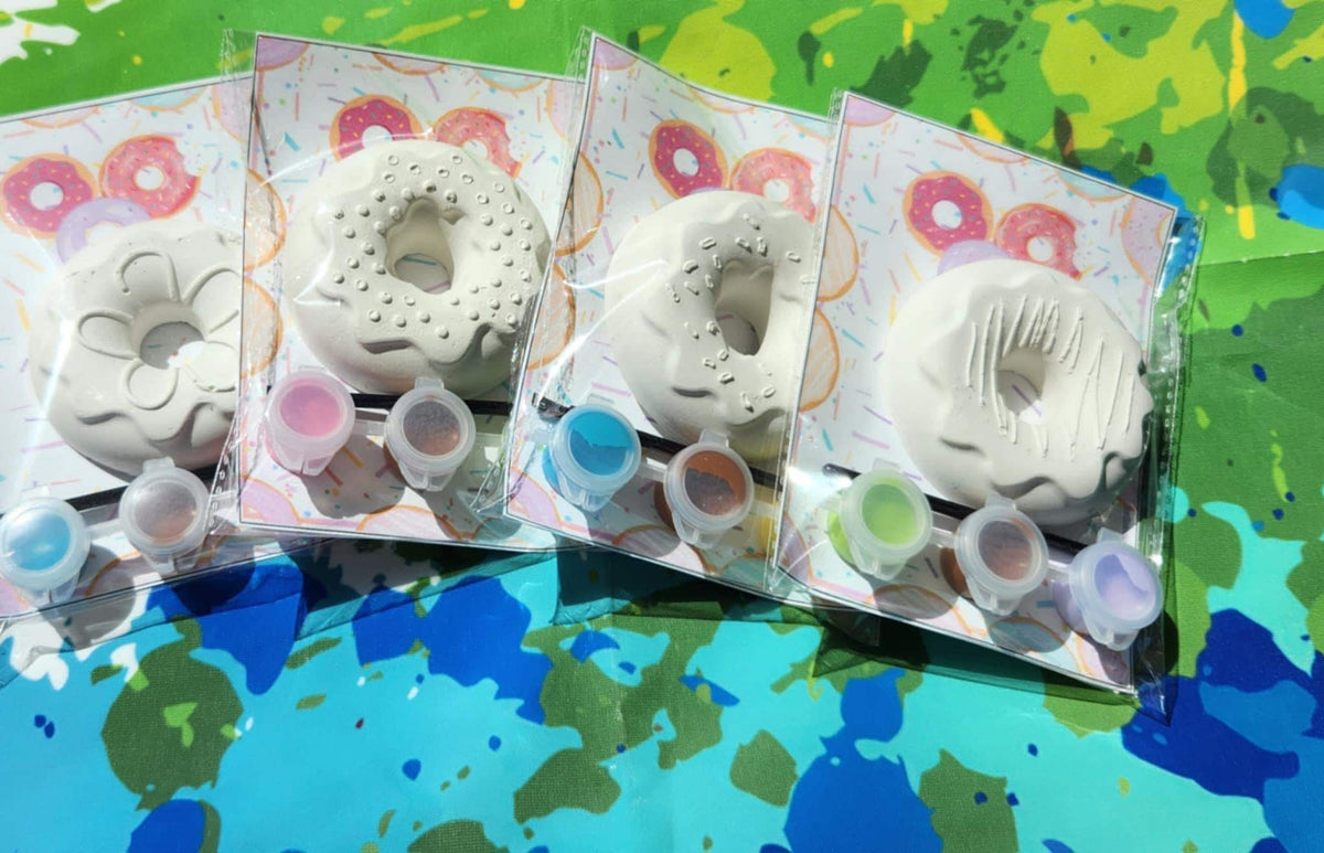 Doughnut Paint Your Own Kits – Kids Birthday Party Favors, DIY Plaster Painting Activity, Sweet Treat Art Gift