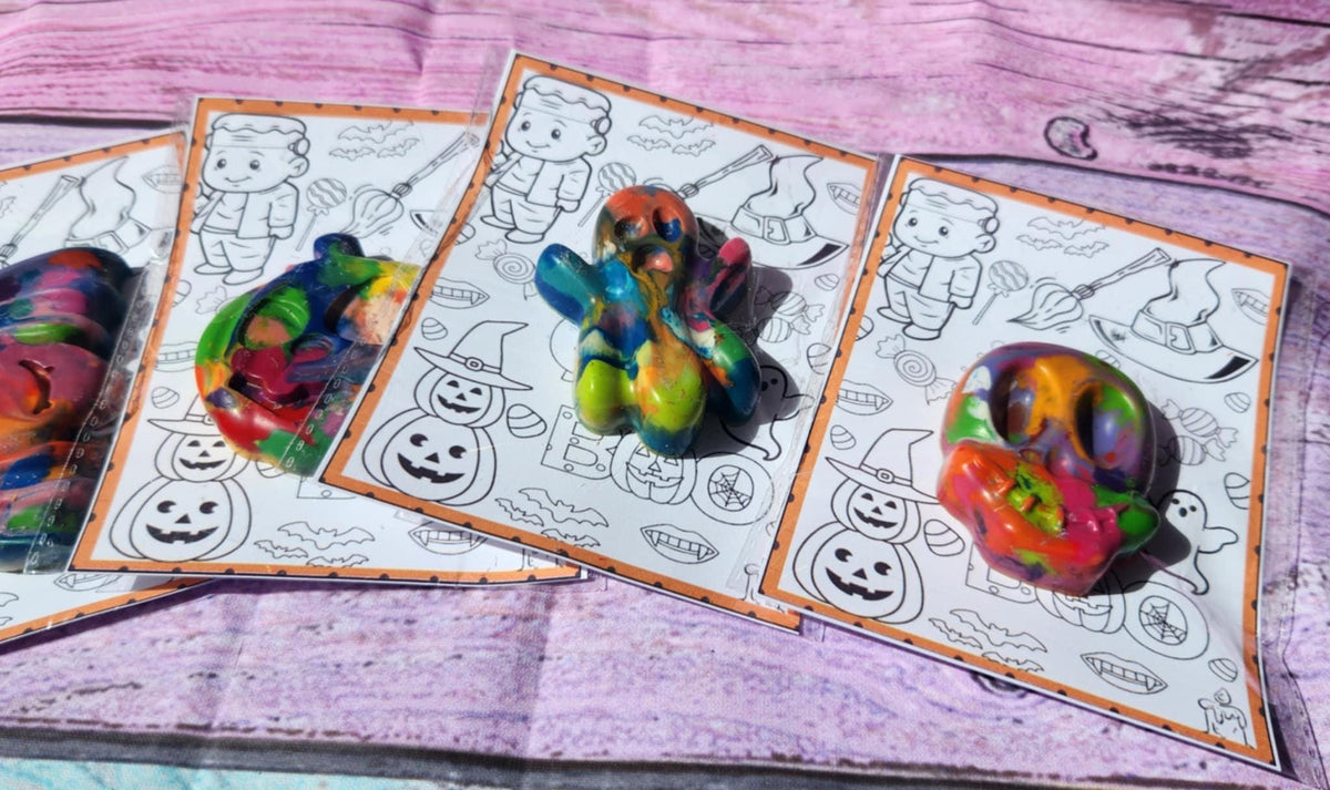 Halloween Coloring Kits – Crayon Party Favors | Trick or Treat Bags | Halloween Class Gifts | Kids Coloring Activity | Halloween Crayons
