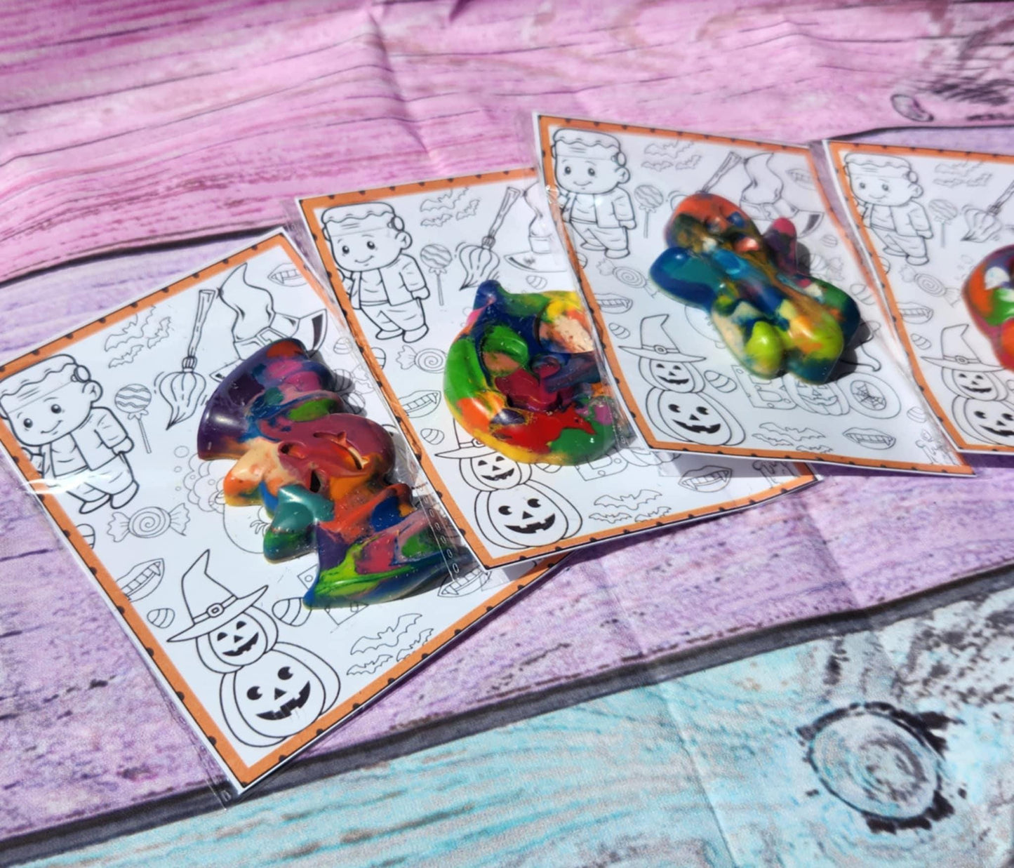 Halloween Coloring Kits – Crayon Party Favors | Trick or Treat Bags | Halloween Class Gifts | Kids Coloring Activity | Halloween Crayons
