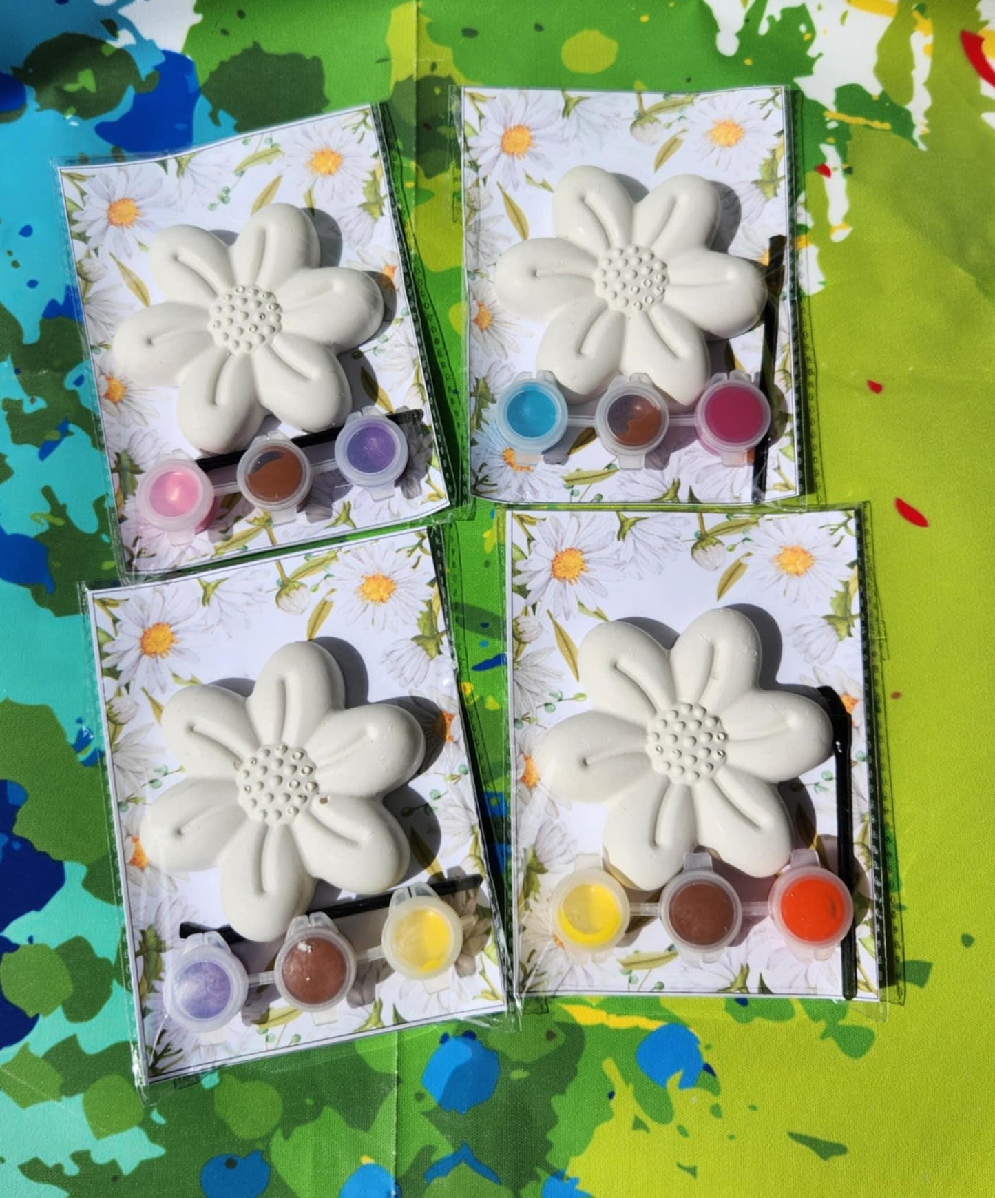 Daisy Flower Paint Kit – Birthday Party Favors – DIY Painting Activity – Spring Party Gifts – Flower-Themed Party Bag
