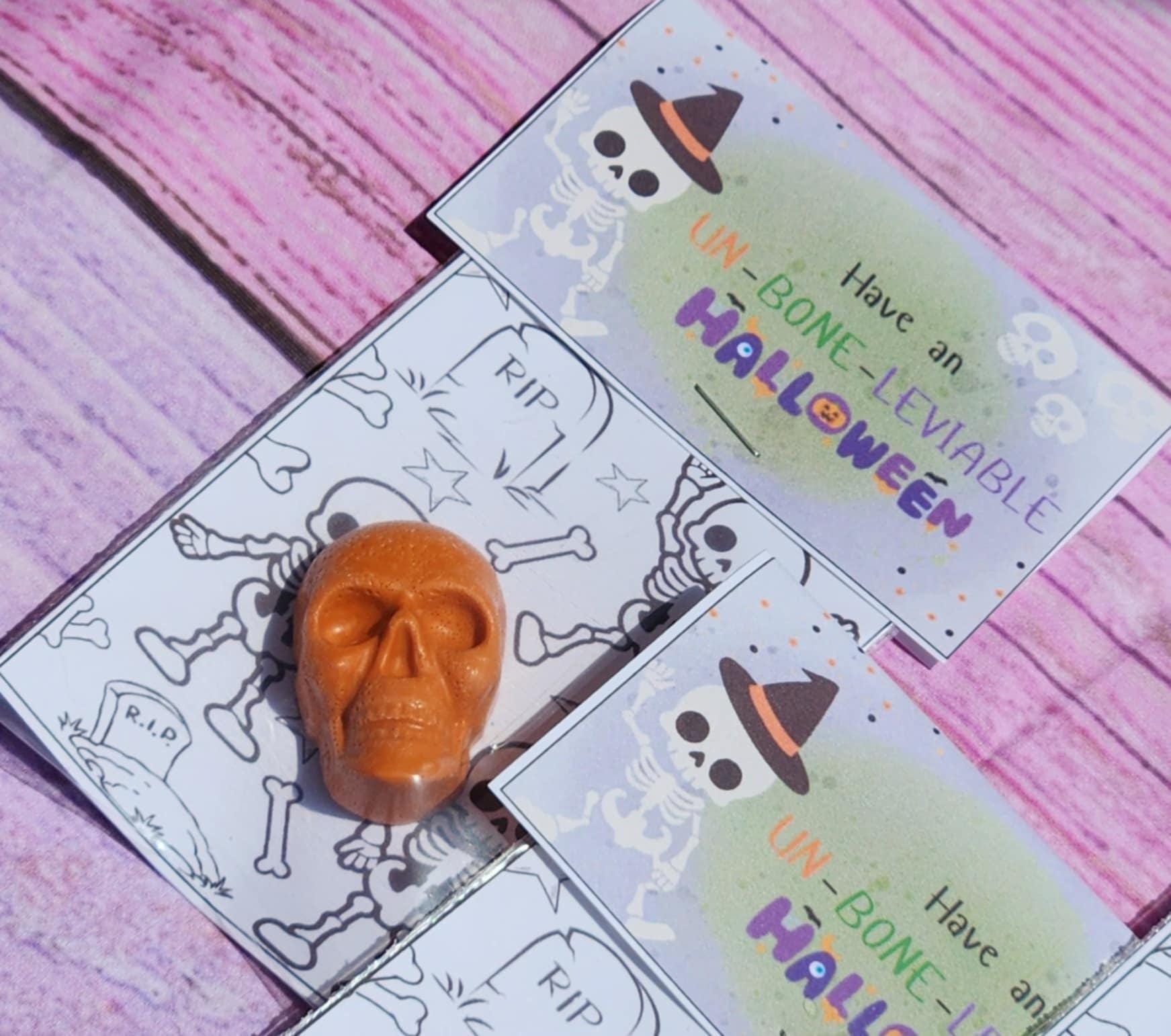Halloween Skull Crayons: Non-Toxic Trick or Treat Party Favors