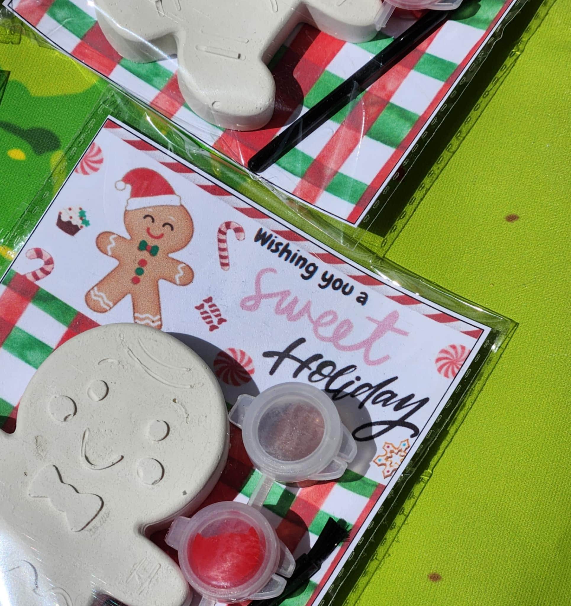 Gingerbread Man Paint Kit: DIY Holiday Craft, Christmas Party Favor