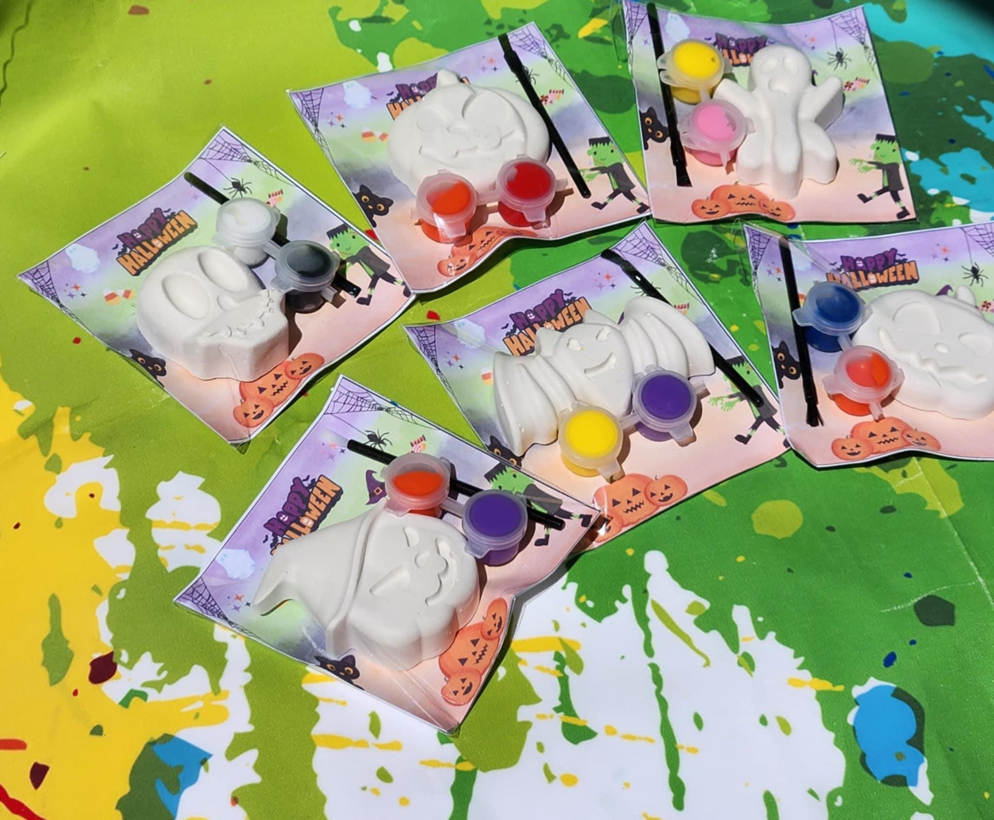 Halloween Paint Kits Plaster – DIY Halloween Craft for Kids – Party Favor – School Handout – Paint Kit – Halloween Activity Bag – Non-Toxic