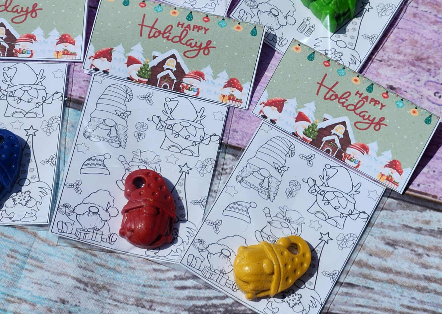 Christmas Gnome Crayons – Holiday Party Favors | Classroom Handouts | Non-Candy Christmas Gifts for Kids | Coloring Kit