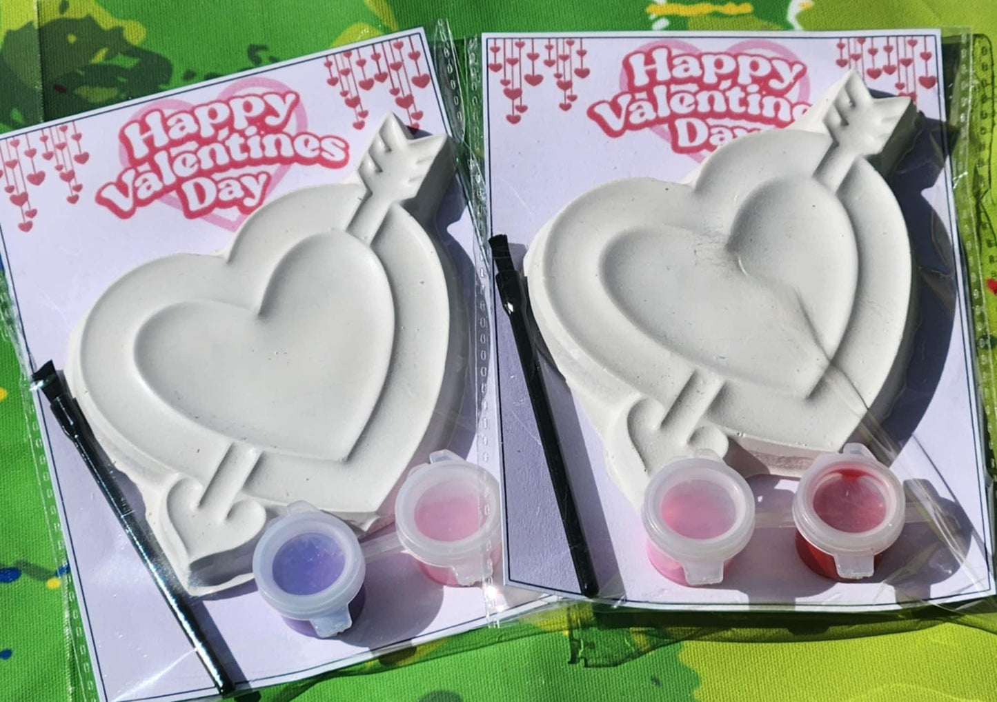 Heart with Arrow Plaster Paint Kit: Valentine's Day DIY Craft