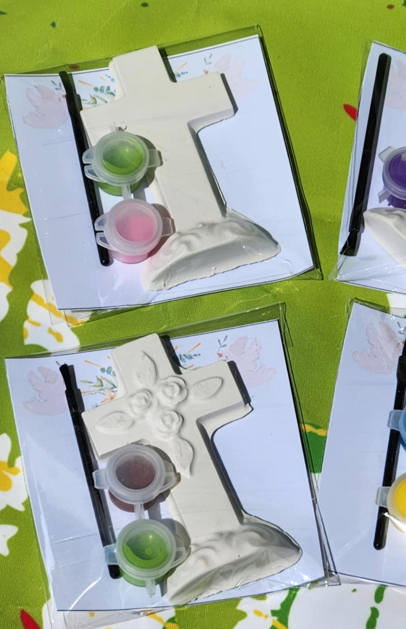 Cross Paint Kit for Kids: Religious Party Favor, DIY Craft