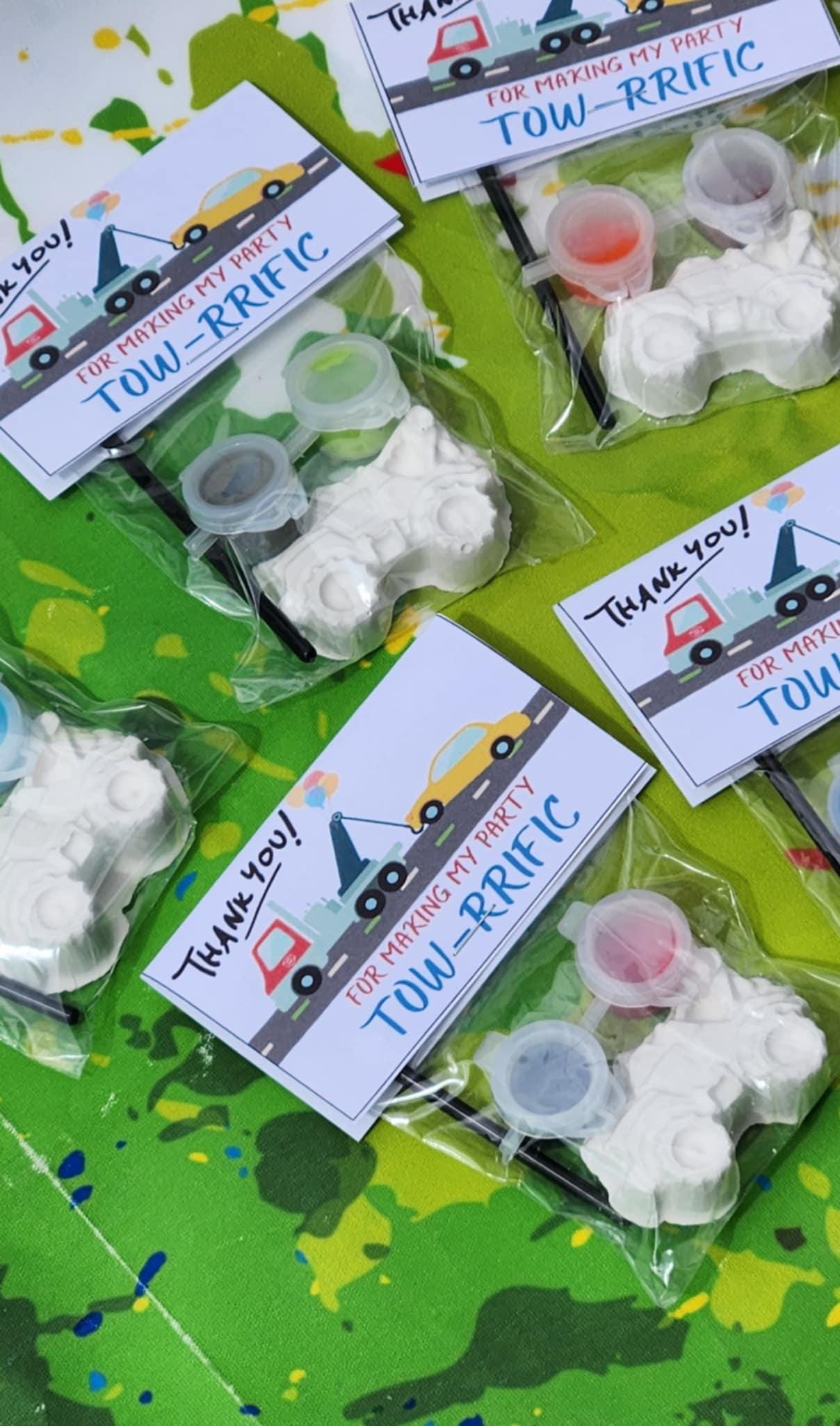 Tow Truck Plaster Paint Kit: DIY Party Favor Craft