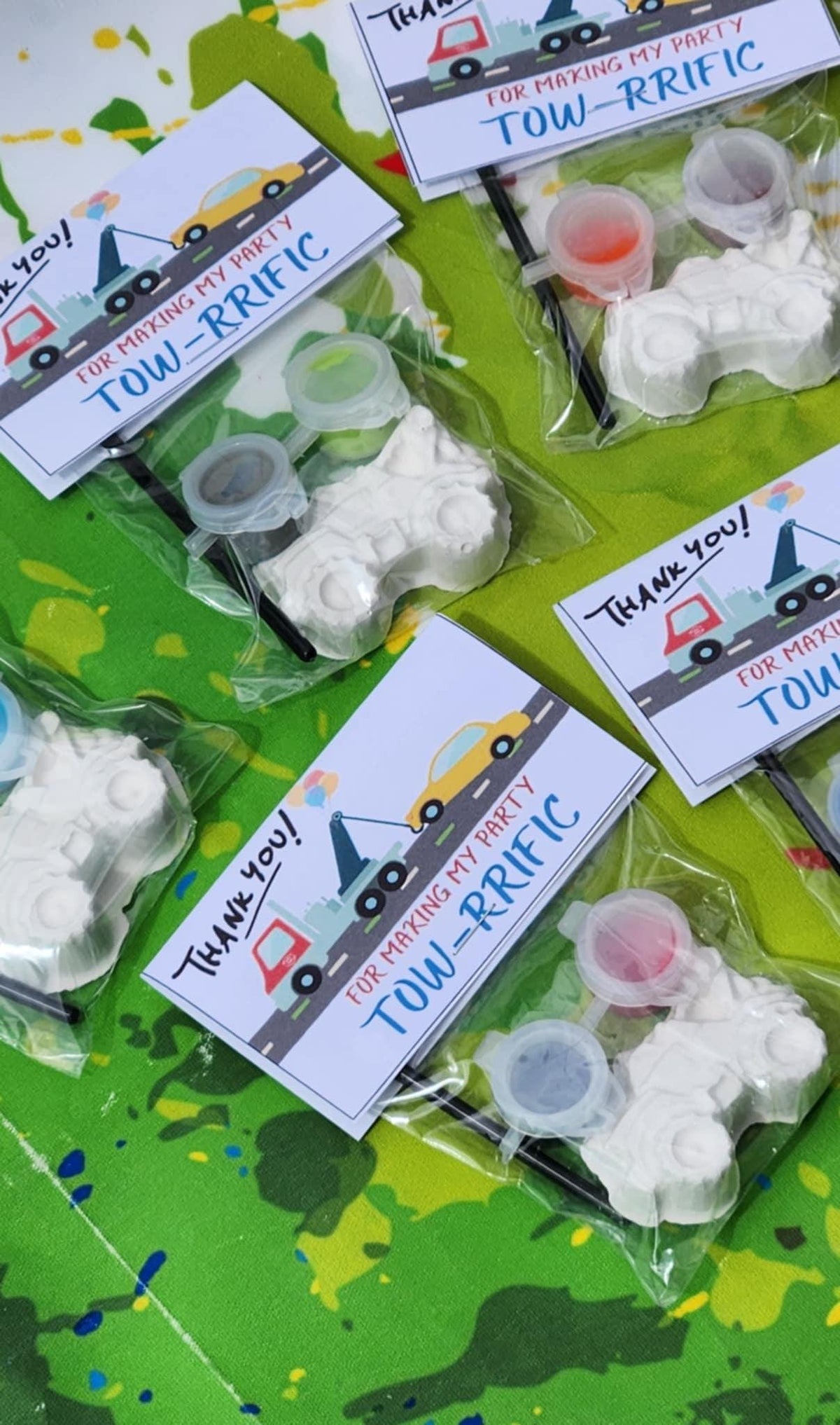 Tow Truck Plaster Paint Kit: DIY Party Favor Craft