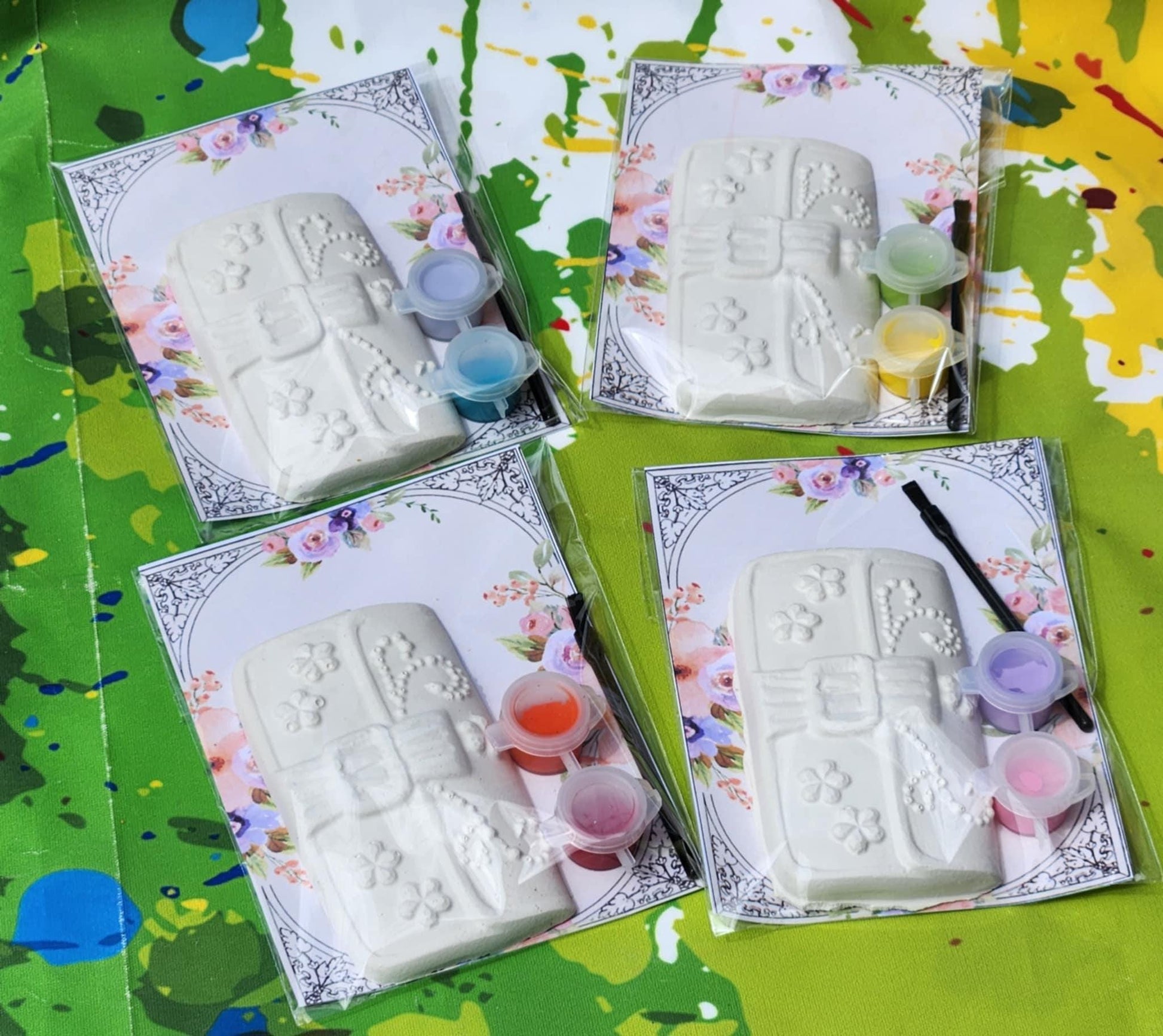 Makeup Purse Plaster Painting Kit: Sleepover Party Favor, Non-Toxic