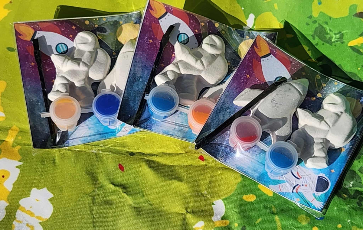 Astronaut Space Paint Kits for Kids – Space Party Favors – Birthday Party Favor – STEM Activities – Kids Art Kit