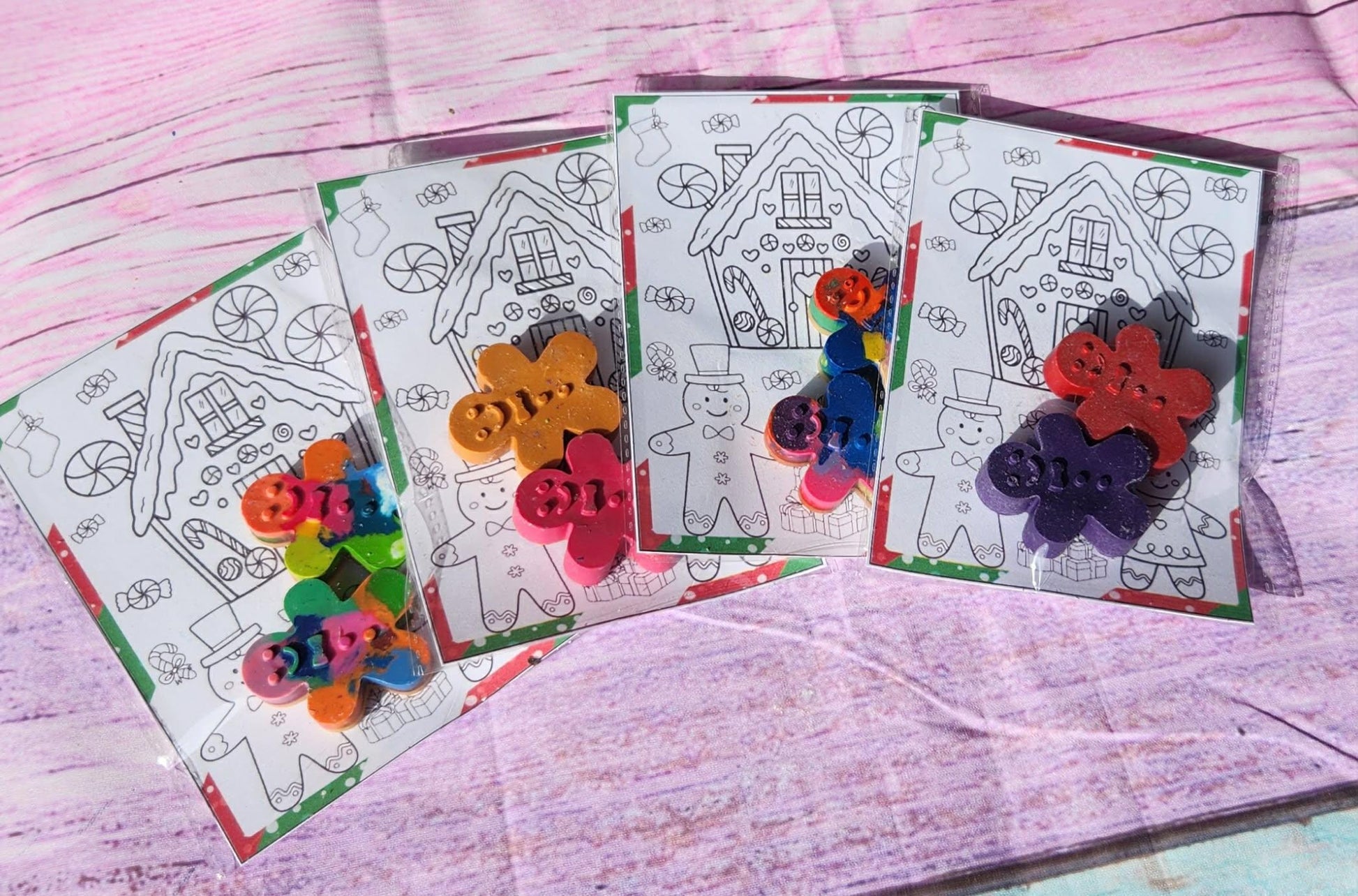 Gingerbread Crayons and Coloring sheet Kit - Christmas Crayons - Christmas Favors - Classroom Gift - Kids Christmas Party Activity