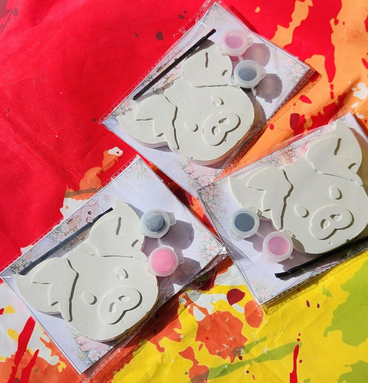 Girly Pig Paint Your Own Kit – Kids Birthday Party Favor, Farm Theme Craft, DIY Plaster Painting Activity, Non Candy Gift