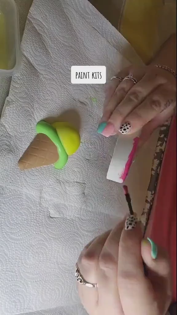 Heart with Arrow Plaster Paint Kit: Valentine's Day DIY Craft